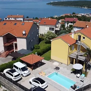Tom's House Njivice